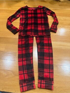 Cat & Jack red/ black buffalo print pajamas set size 10.